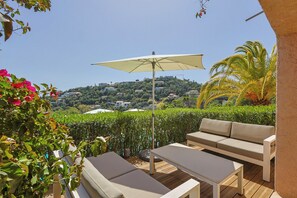 Terrace/patio - Holiday home for 8 persons with multiple terraces and sea view in Les Issambres (Les Issambres)