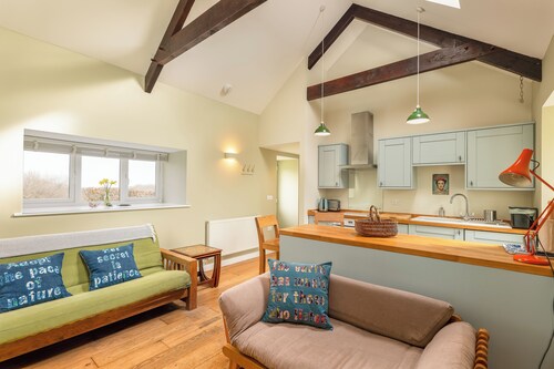Tranquil 1 bedroom cottage 15mins drive to the sea Perfect for 2, can sleep 5