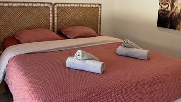 1 Schlafzimmer, Bügeleisen/Bügelbrett, Reisekinderbett, kostenloses WLAN