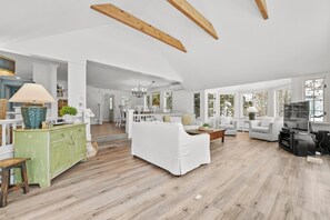 Télévision, espaces bureaux