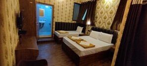 家庭客房 | 低過敏寢具、書桌、免費無線上網、床單