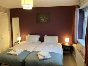 4 Schlafzimmer, Bügeleisen/Bügelbrett, kostenloses WLAN, Bettwäsche