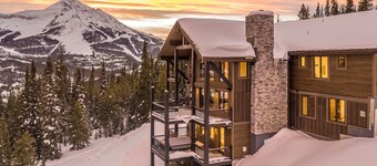 Ski-in/Ski-out Home with Private Hot Tub! Amazing Amenity Access!