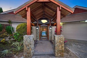 Exterior - Three Corners Of Paradise In Clifton Beach (Clifton Beach)