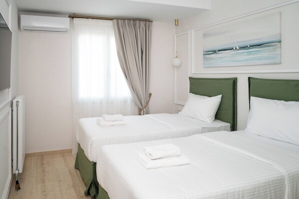 2 bedrooms, desk, iron/ironing board, WiFi - Margo Luxury Living 1 by 8essentially (Iraklio)