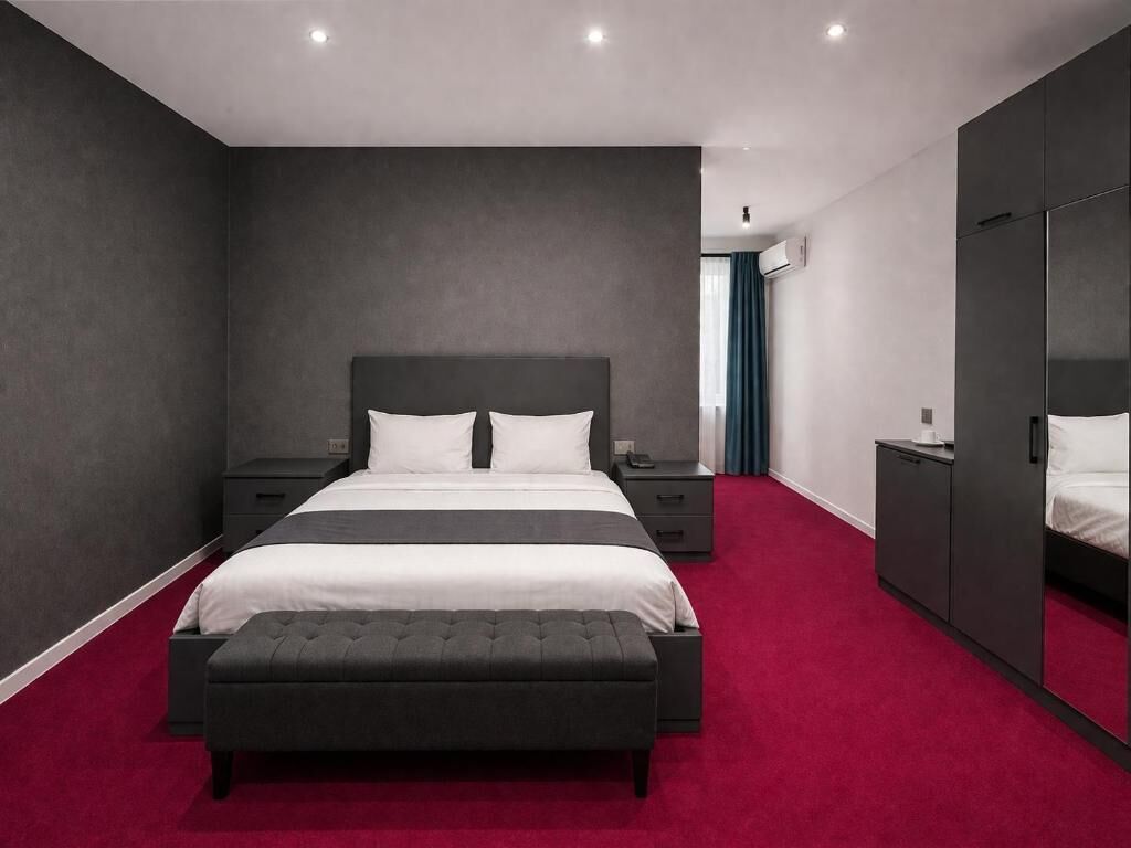 ห้องสแตนดาร์ดดับเบิล, วิวเมือง | เครื่องนอนระดับพรีเมียม, เตียง Select Comfort, มินิบาร์