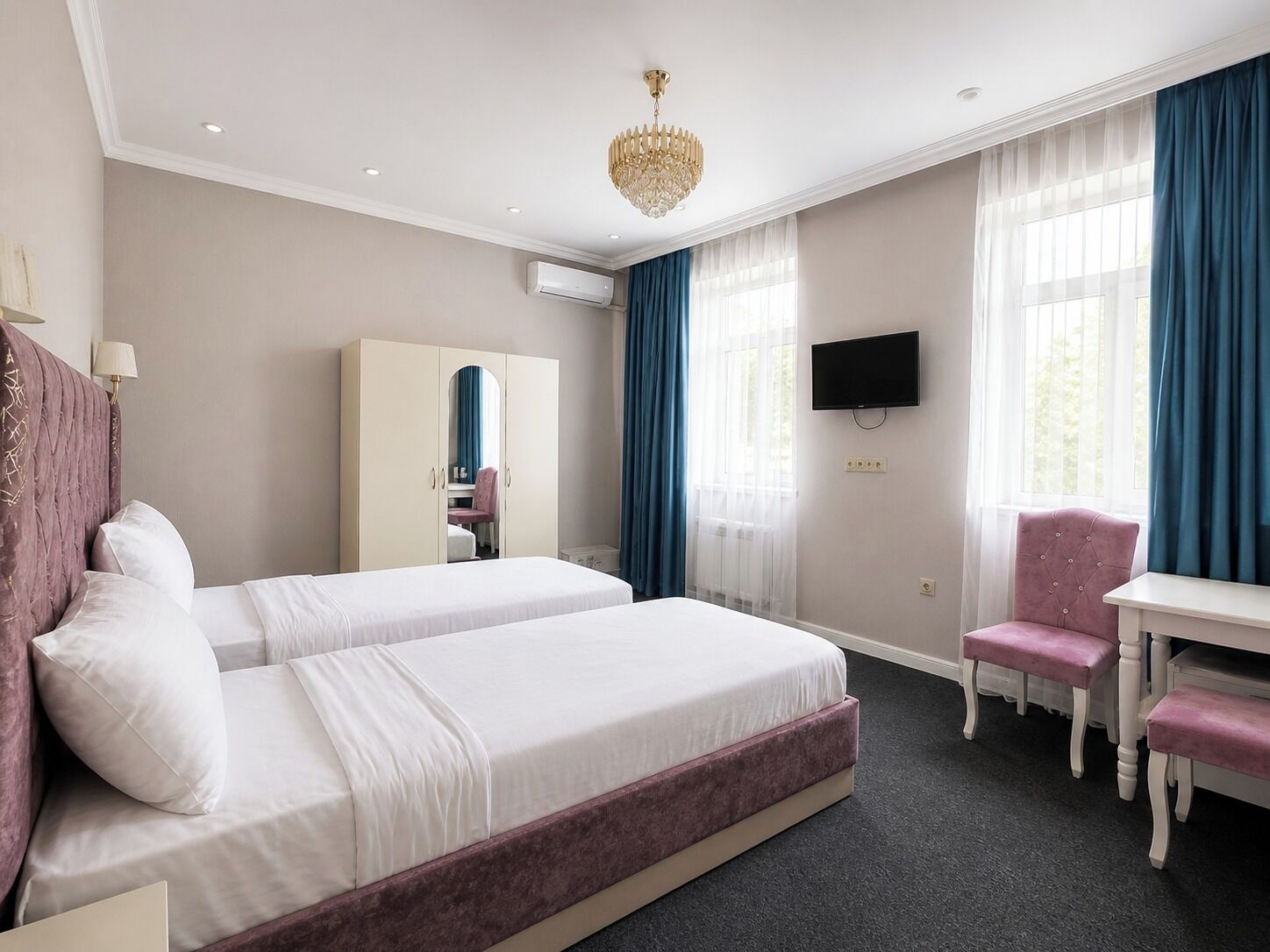 Chambre Standard avec lits jumeaux, vue ville | Literie de qualité supérieure, matelas Select Comfort, minibar