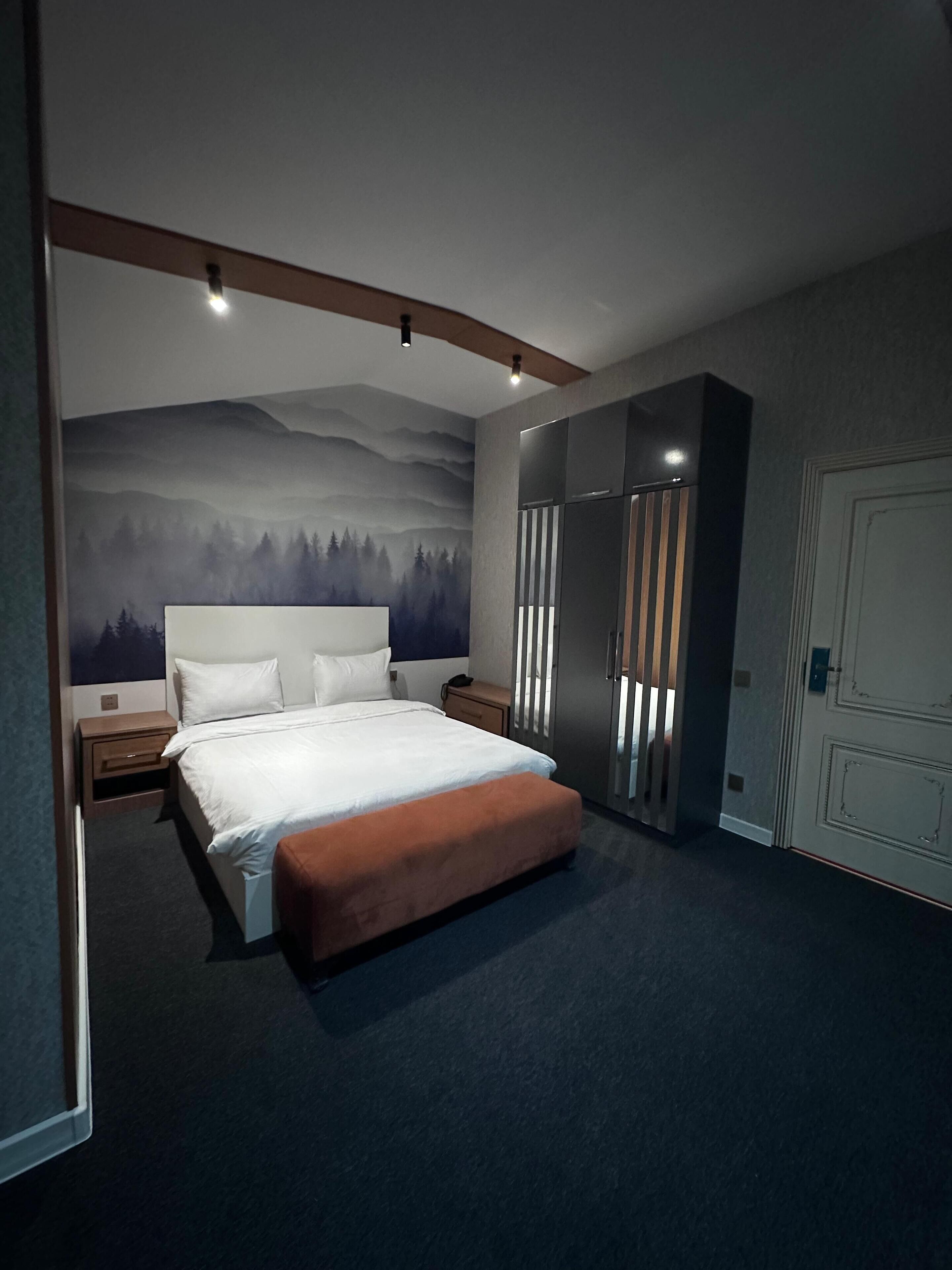 Habitación Deluxe, vistas a la ciudad | Ropa de cama de alta calidad, minibar, caja fuerte