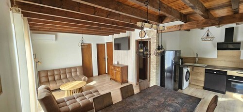 Chalet near St Lary-centre sleeps 10