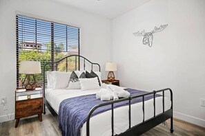 3 soverom, skrivebord, strykejern/-brett og wi-fi