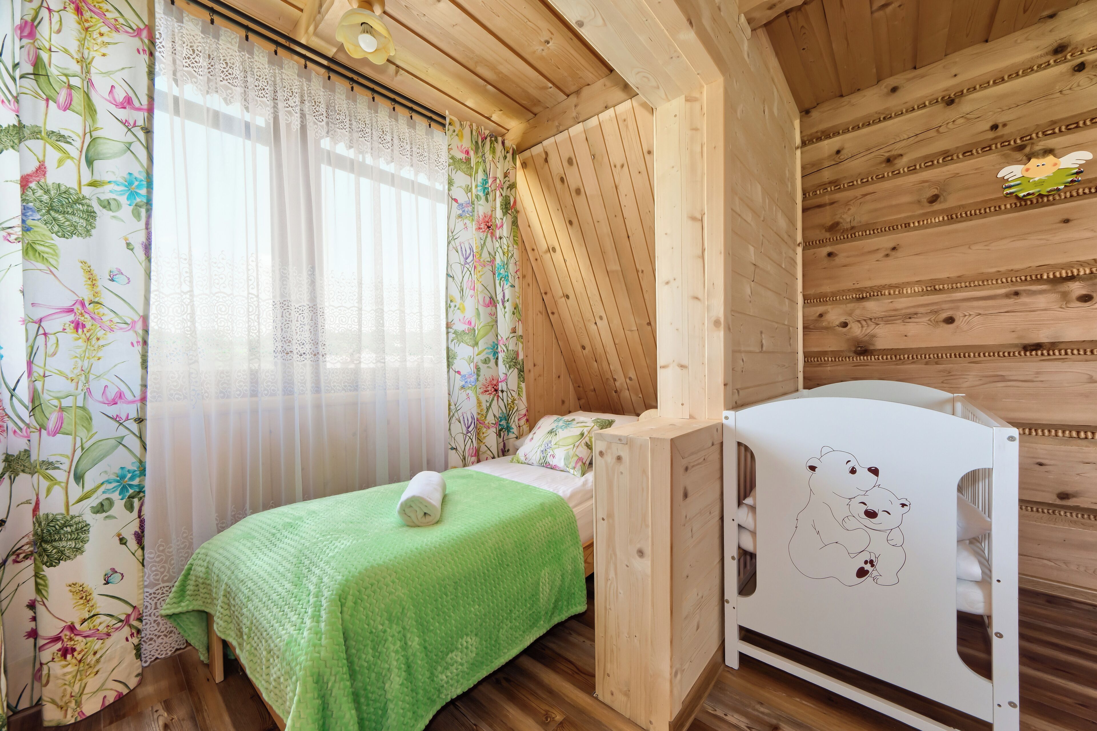 Apartamento, sacada, vista para o jardim | Ferros/tábuas de passar roupa, Wi-Fi de cortesia