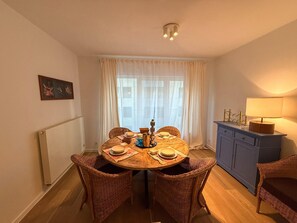 Apartment | Dining - Apartment in Brussels Near European Parliament (Brussels)