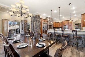 Dining - Home Theater, Xbox, Arcade Game, Fire Pit Patio (Flagstaff)