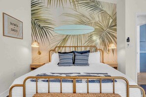 5 bedrooms, desk, iron/ironing board, travel crib