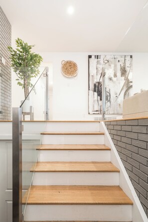 Interior - Renovated 3-Bed Near Stampede, Zoo & Airport – Perfect Location & Comfort! (Calgary)