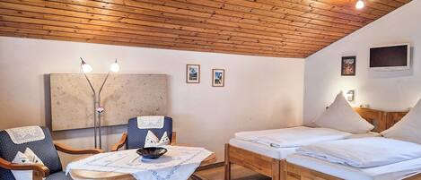 1 makuuhuone, ilmainen Wi-Fi, vuodevaatteet