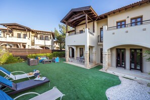 Apartamento, 2 quartos, terraço | Terraço/pátio