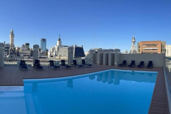 Habitación, 1 habitación, accesible para personas con discapacidad, terraza | Piscina | Una piscina al aire libre
