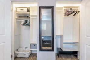 Interior - Charming Oasis in Heart of Tempe, With a Pool! (Tempe)