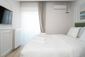 1 chambre, bureau, fer et planche à repasser, Wi-Fi