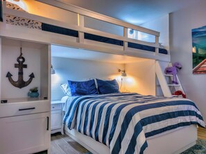 2 chambres, fer et planche à repasser, Wi-Fi, draps fournis