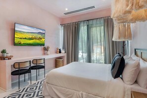 Desk, iron/ironing board, WiFi, bed sheets