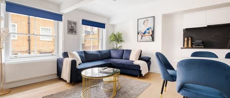 Superior House, 3 Bedrooms, Air conditioning | Living room | 70-inch LED TV with digital channels, Netflix, Hulu