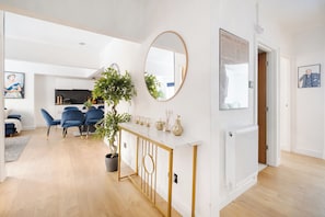 Maison Supérieure, 3 chambres, climatisation | Salle de séjour