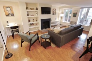 Televisie en een kantoor