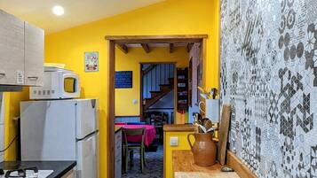 Kühlschrank, Mikrowelle, Geschirrspüler