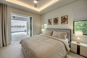 4 多间卧室、熨斗/熨衣板、WiFi、床单