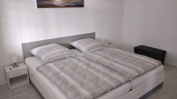 2 bedrooms, in-room safe, WiFi (free), bed sheets
