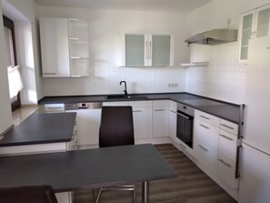 Fridge, stovetop, dishwasher, coffee/tea maker - Vacation apartment Westmünsterland - cycling, hiking, or just relaxing- (Borken)