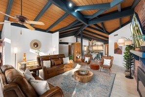 Smart TV, fireplace, table tennis