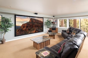 Smart TV, fireplace, DVD player, books - 7000 Sq. Ft. Uptown Estate | Views, Games, Theatre (Sedona)