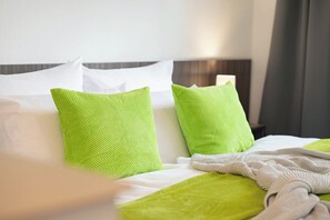 Habitación doble superior | Ropa de cama hipoalergénica y escritorio 