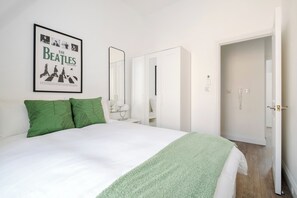 Luxury Duplex, 4 Bedrooms, Air conditioning | Premium bedding, in-room safe, individually decorated