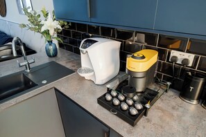 Luxury Duplex, 4 Bedrooms, Air conditioning | Private kitchen | Full-sized fridge, microwave, oven, stovetop