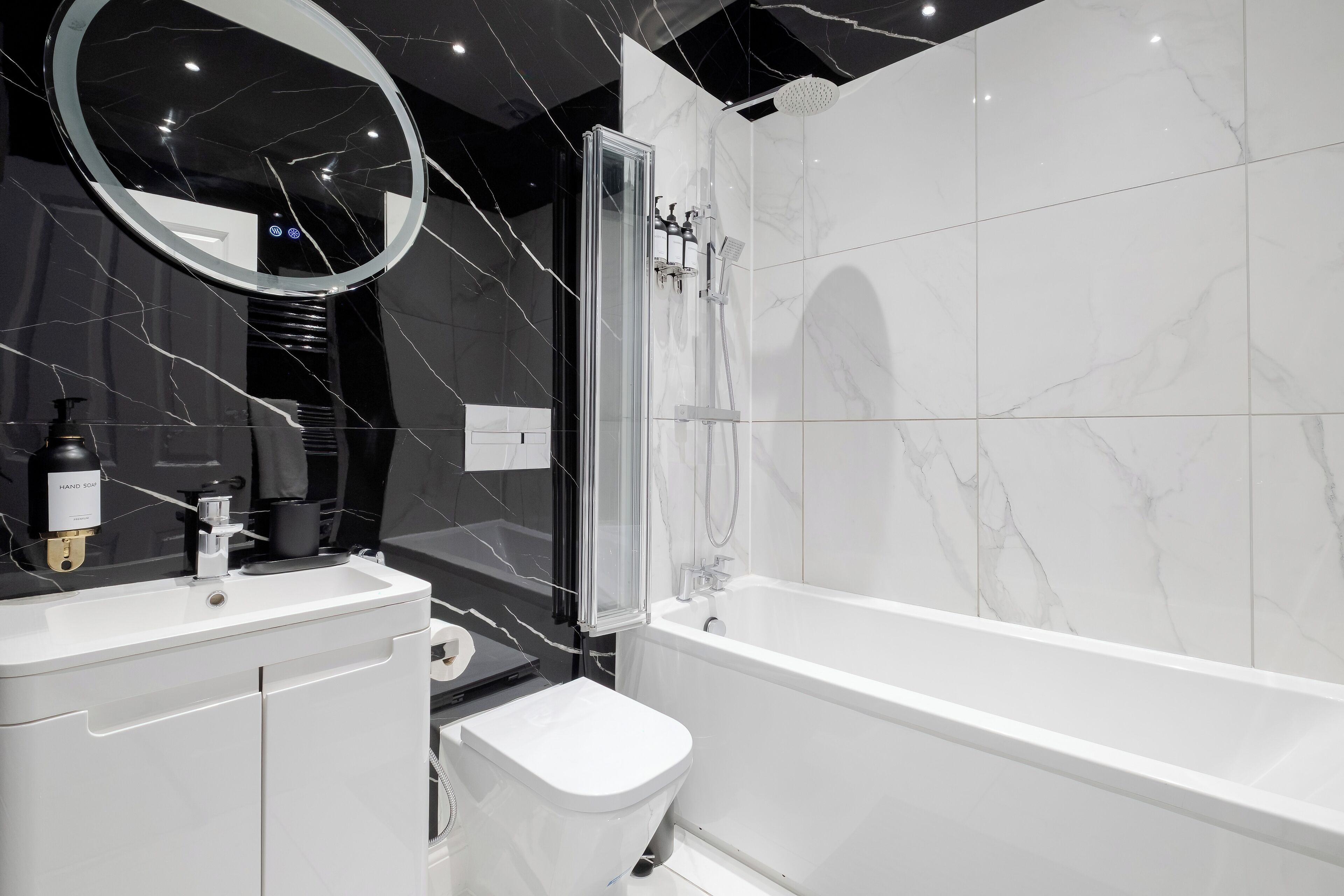 Luxury Duplex, 4 Bedrooms, Air conditioning | Bathroom | Eco-friendly toiletries, hair dryer, bidet, towels