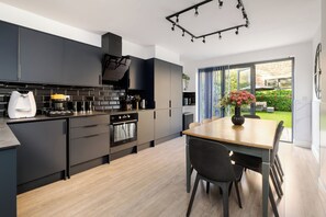 Luxury Duplex, 4 Bedrooms, Air conditioning | Interior