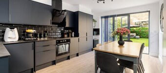 LONDONERS│Fabulous Four Residence 