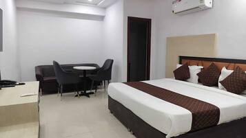 Standard Double Room | Free WiFi