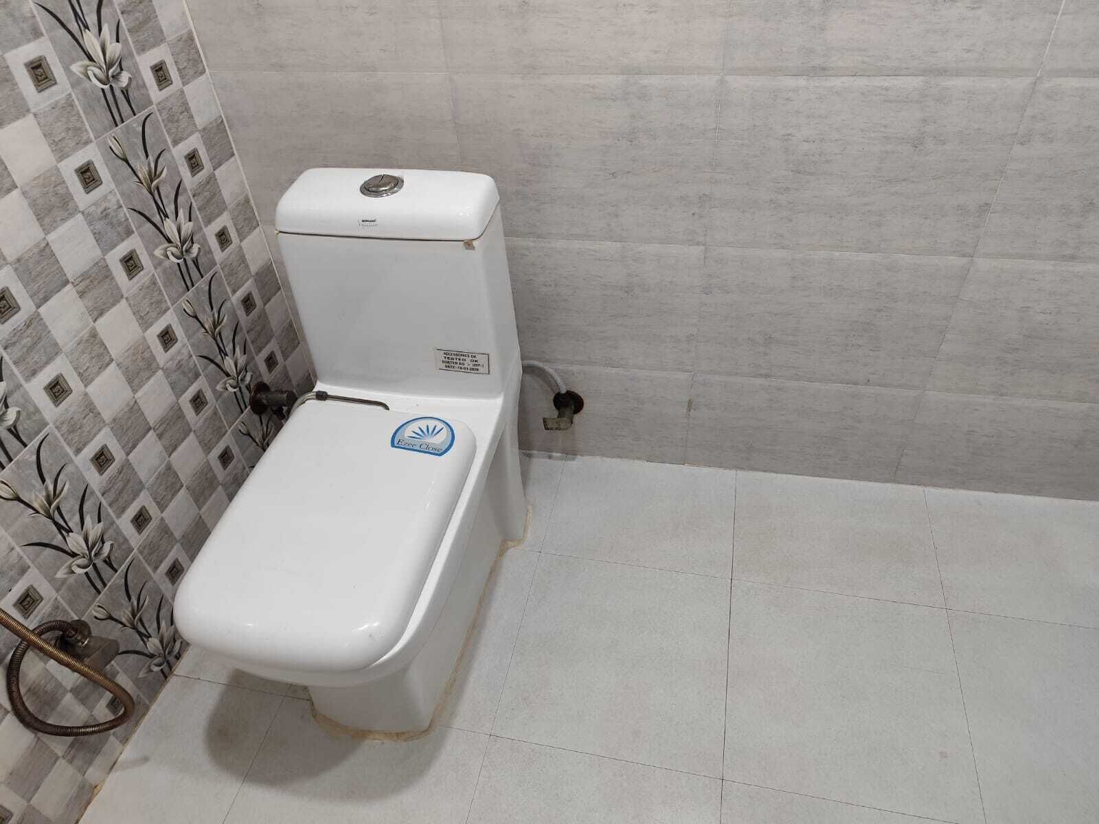 Standard Double Room | Bathroom