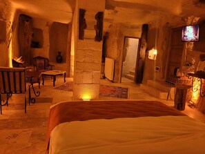 CAVE SUIT 102 | Premium bedding, iron/ironing board, free WiFi, bed sheets - LA DİAS CAVE CAPPADOCİA (Nevsehir)