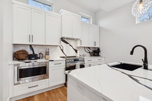 Fridge, microwave, oven, stovetop - NEW! Modern Multi-Level Home | PoolTable & Rooftop (Nashville)