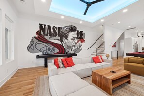TV, fireplace, offices