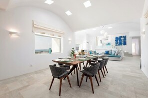 Dining - Stunning Villa on the Beautiful Island of Paros (Chrisi Akti)