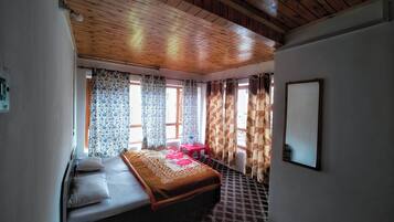Comfort Double Room, Mountain View | Free WiFi