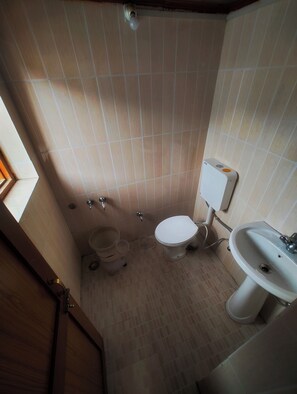 Quarto casal conforto, vista para a montanha | Wi-Fi de cortesia