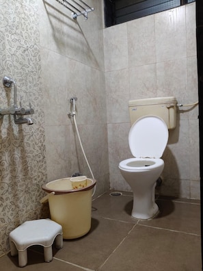 Chambre Standard | Salle de bain | Serviettes fournies, savon
